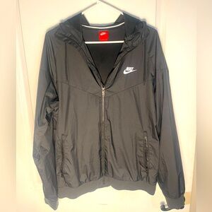 Size Large Men’s Nike Windbreaker Jacket Black